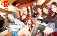 Реклама сингла группы TWICE